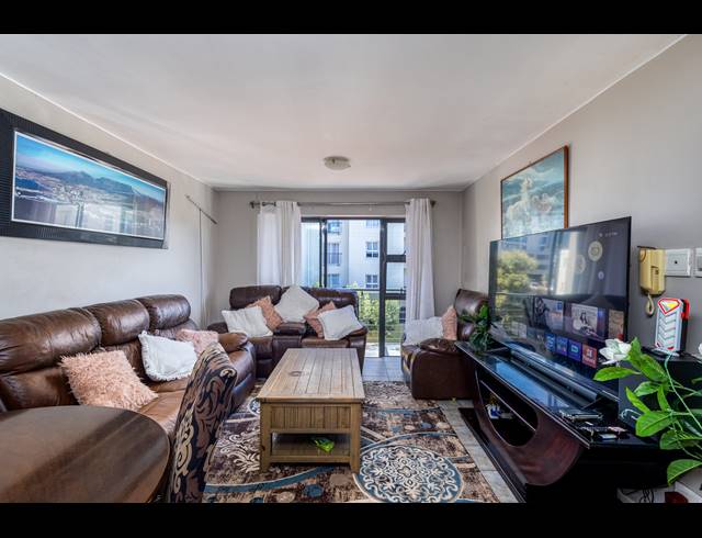 2 BEDROOM APARTMENT FOR SALE IN TYGER WATERFRONT